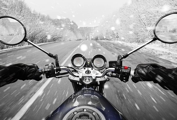 Motocykl v zimě